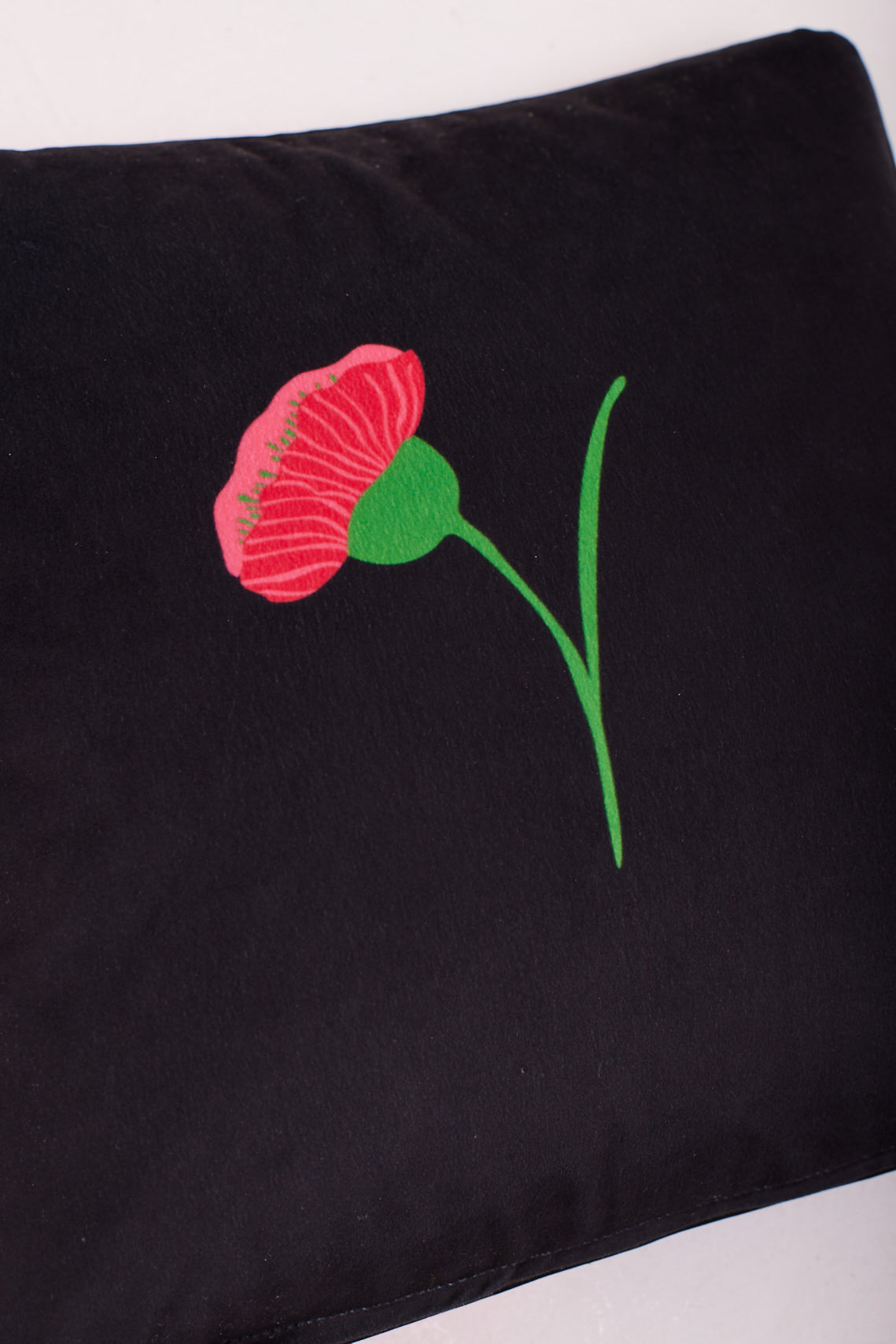 AI-Designed Velvet Pillow – Symbiotic Poppies in Pop Art