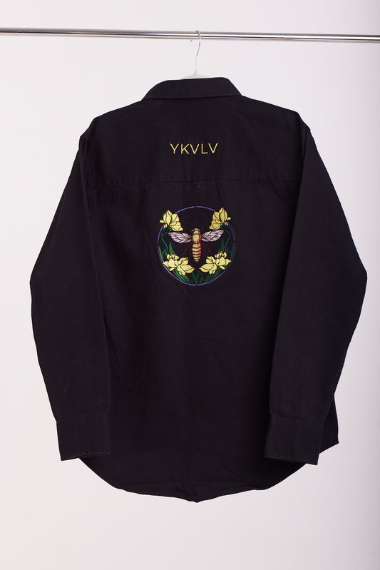 Embroidered Bee Shirt – Nature’s Power in Motion