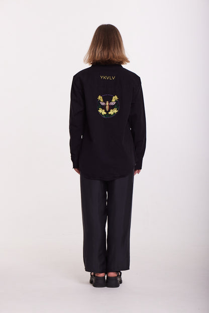 Embroidered Bee Shirt – Nature’s Power in Motion