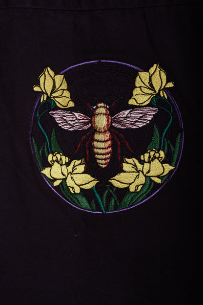 Embroidered Bee Shirt – Nature’s Power in Motion